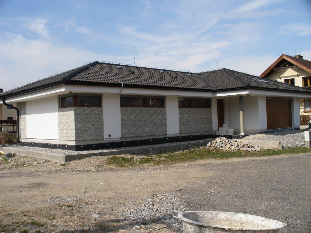 Rodinný dom vo Varíne